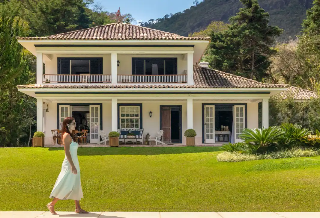 Corretora de imóveis Marina Brasil identifica mudança no perfil dos compradores e afirma que há fila de interessados por casas de alto padrão na serra